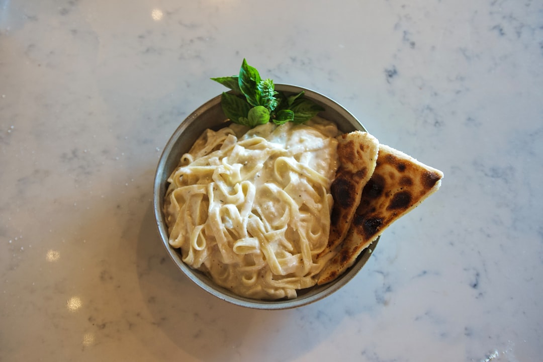Pad thai: het smakelijke Thaise noedelgerecht dat wereldwijd geliefd is